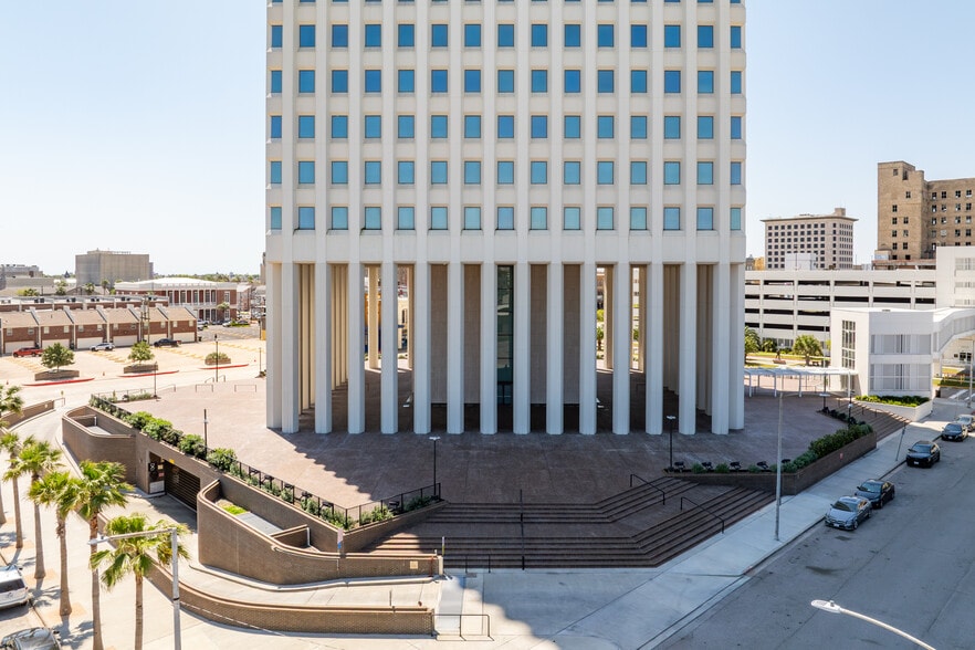 More Photos Of One Moody Plz, Galveston Office For Sale