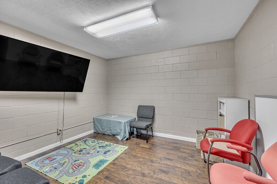 More Photos Of 6251 Wichita St, Fort Worth Religious Facility For Sale