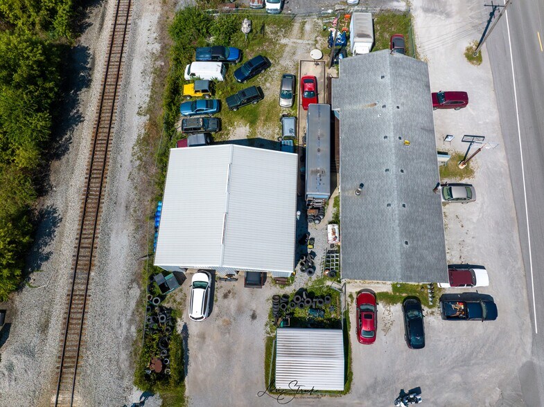 More Photos Of 300 Railroad Ave, Wheeler Auto Repair For Sale