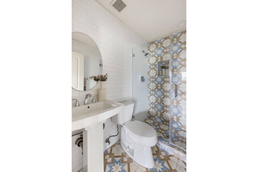 More Photos Of 2352 Forney St, Los Angeles Multifamily For Sale