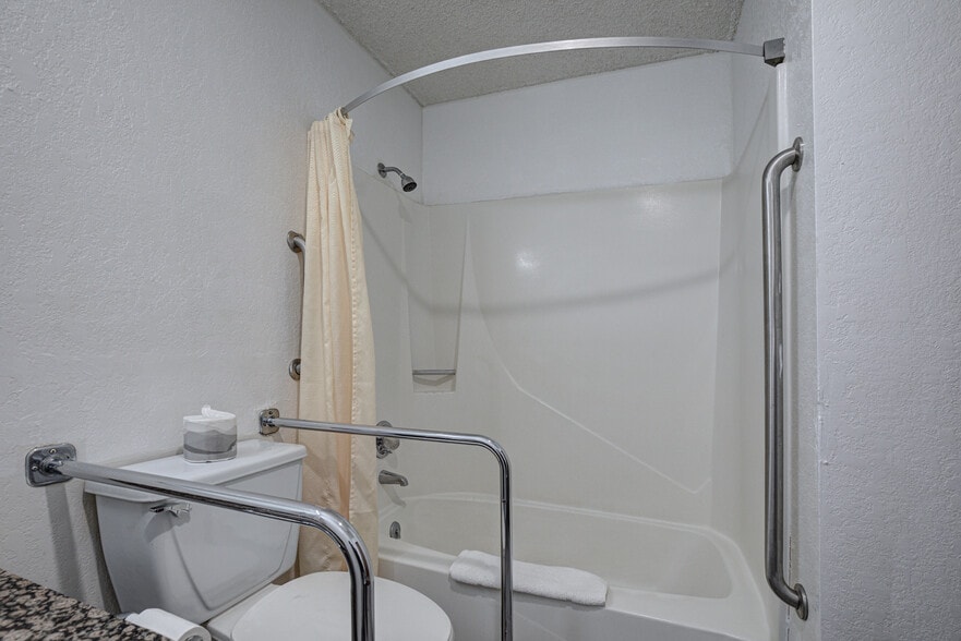 More Photos Of 101 W Phoenix St, Payson Hotel For Sale