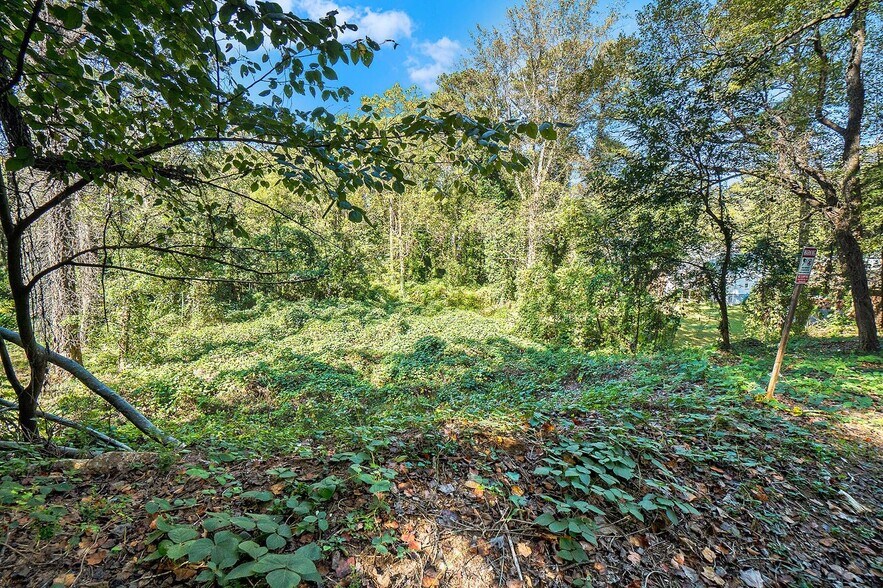 More Photos Of 1055 Westmont SW rd, Atlanta Land For Sale