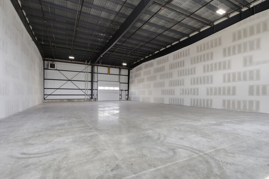 More Photos Of 1204 N 2000 W, Farr West Light Manufacturing For Sale