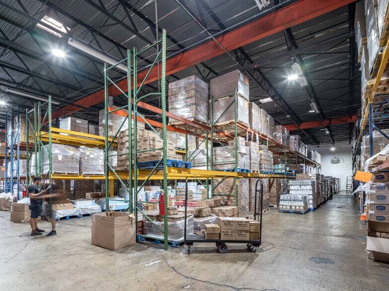 More Photos Of 50 NE 179th St, Miami Manufacturing For Lease