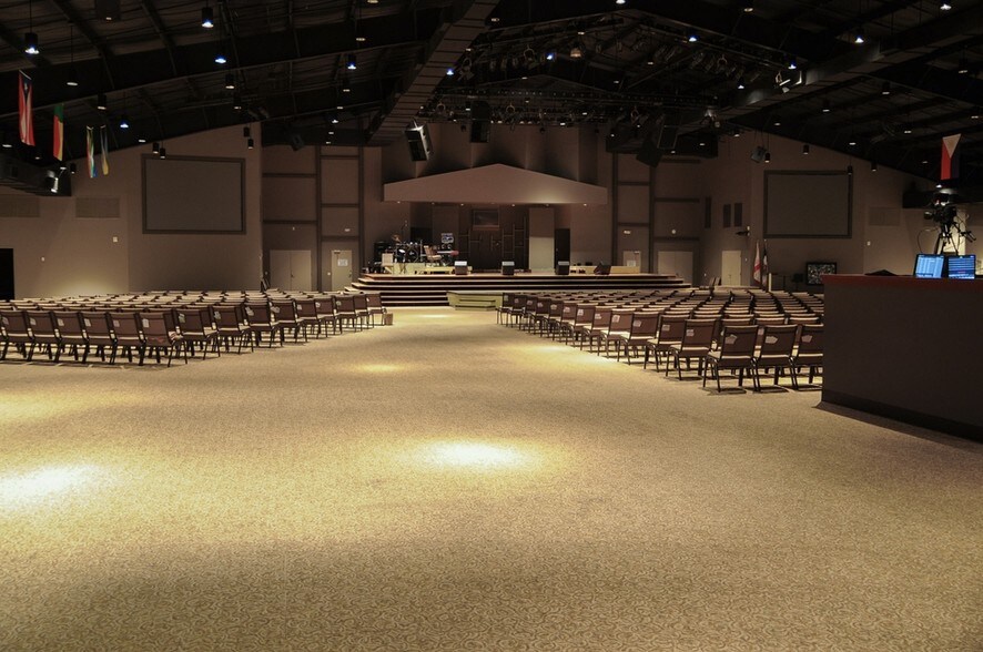 Primary Photo Of 150 E Fleming Rd, Montgomery Religious Facility For Sale