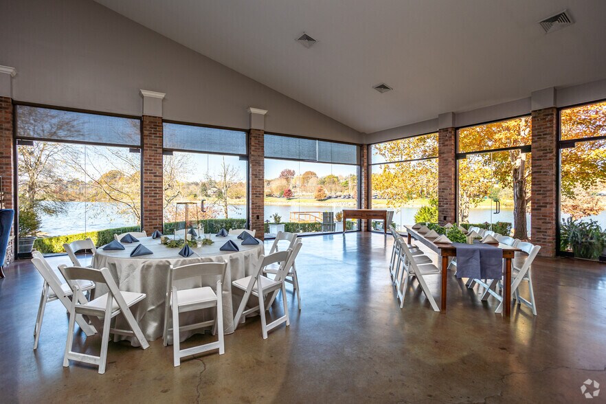 More Photos Of 9133 Hunter Valley Ln, Knoxville Sports And Entertainment For Sale