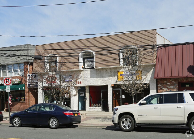 Primary Photo Of 125 Front St, Massapequa Park Storefront Retail Office For Sale