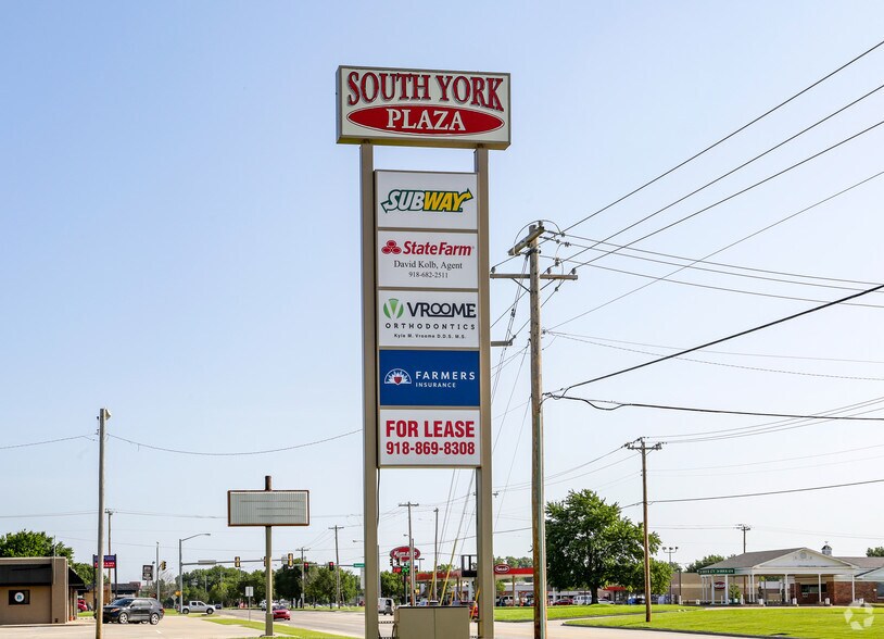 More Photos Of 2421 S York St, Muskogee General Retail For Sale