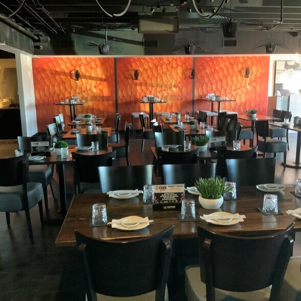 More Photos Of 5538 N 7th St, Phoenix Restaurant For Lease