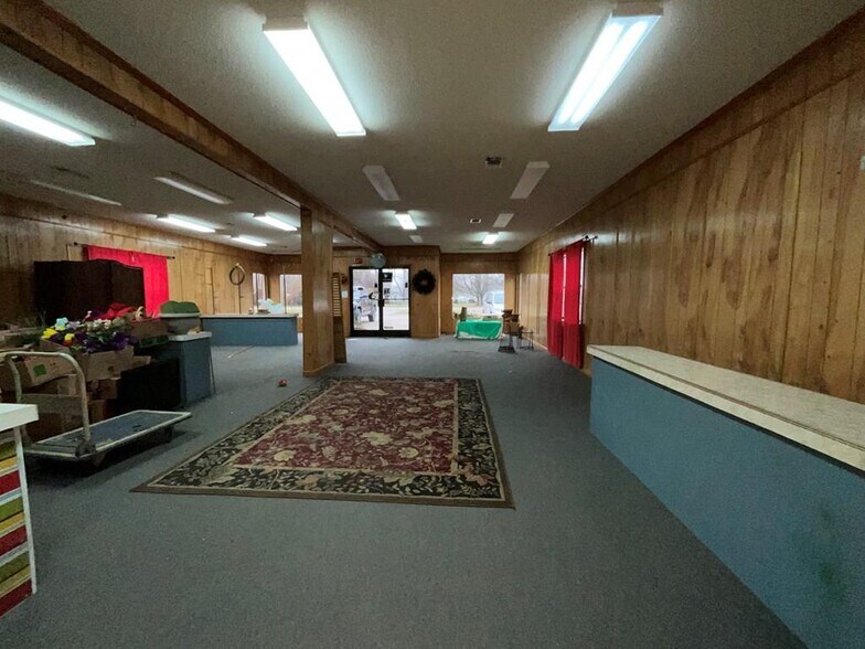 More Photos Of 1373 E Reed Rd, Greenville Freestanding For Sale