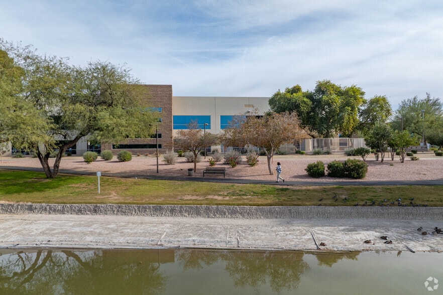 More Photos Of 8700 S Price Rd, Tempe Office For Lease