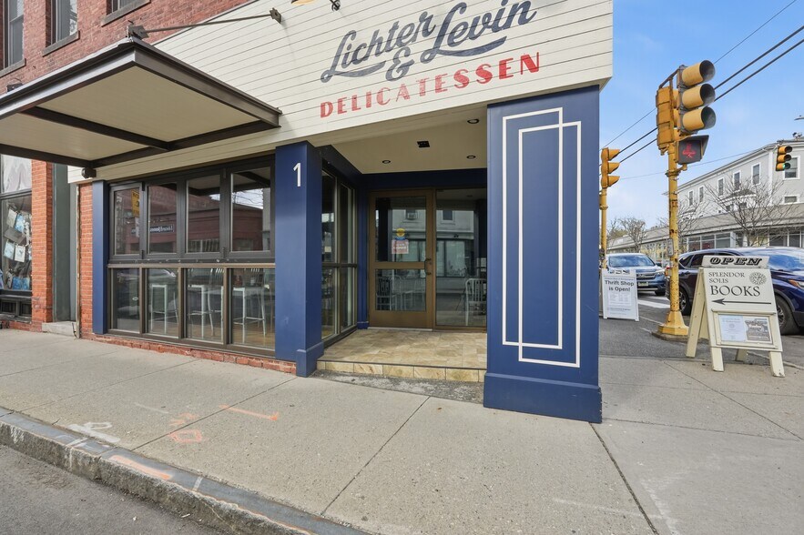 More Photos Of 1 Market St, Northampton Storefront Retail Residential For Lease