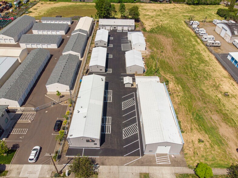 More Photos Of 1091 Chemawa, Keizer Warehouse For Lease