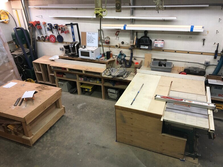 More Photos Of 625 NW 45th St, Seattle Office For Lease