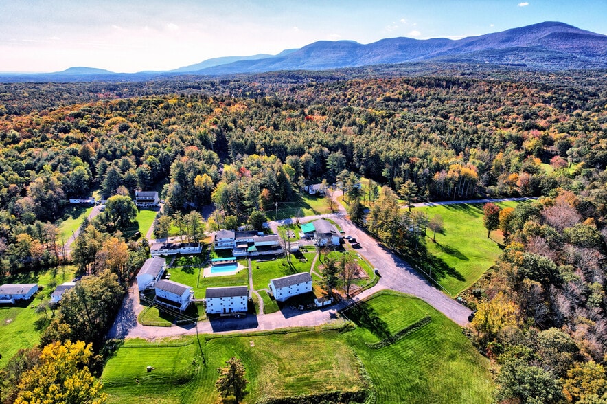 More Photos Of 118 Golden Hill Rd, Cornwallville Hotel For Sale