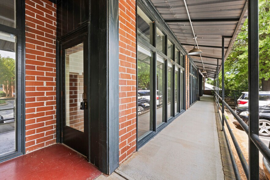 More Photos Of 226 W Washington St, Madison Freestanding For Sale