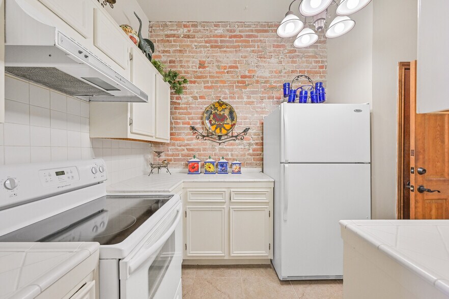 More Photos Of 217 23rd St, Galveston Apartments For Sale