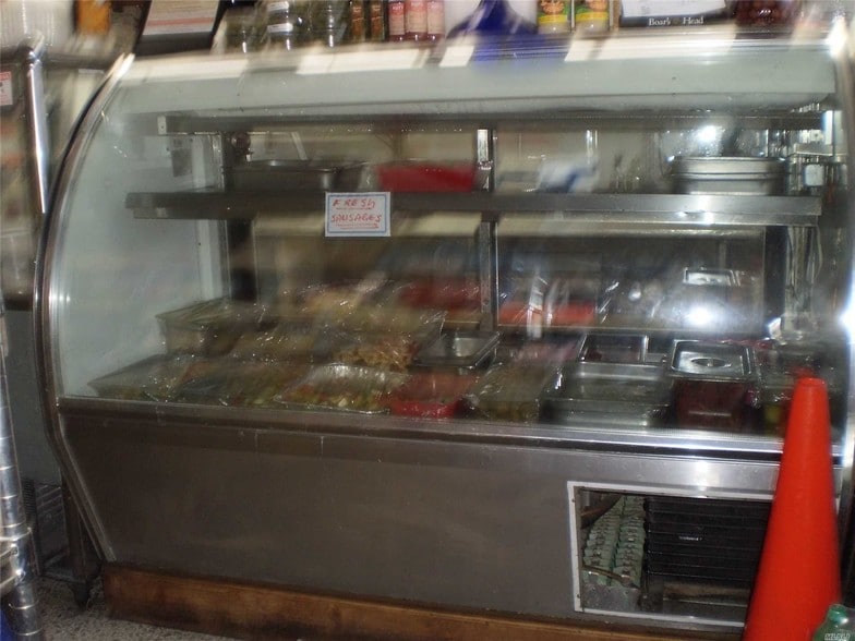 More Photos Of 160 Jericho Tpke, Mineola Storefront Retail Office For Sale