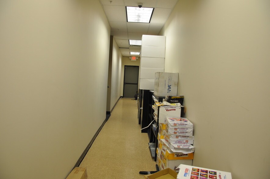 More Photos Of 585 Prospect St, Lakewood Warehouse For Lease