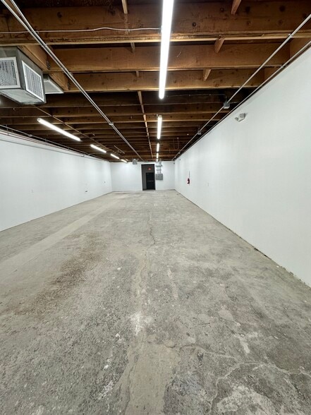 More Photos Of 1690 Hayes Ave, Long Beach Manufacturing For Lease
