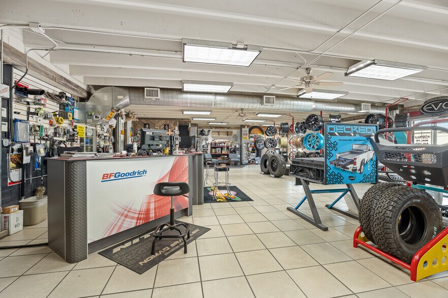 More Photos Of 2238 NW Loop 410 Fwy, San Antonio Auto Repair For Sale