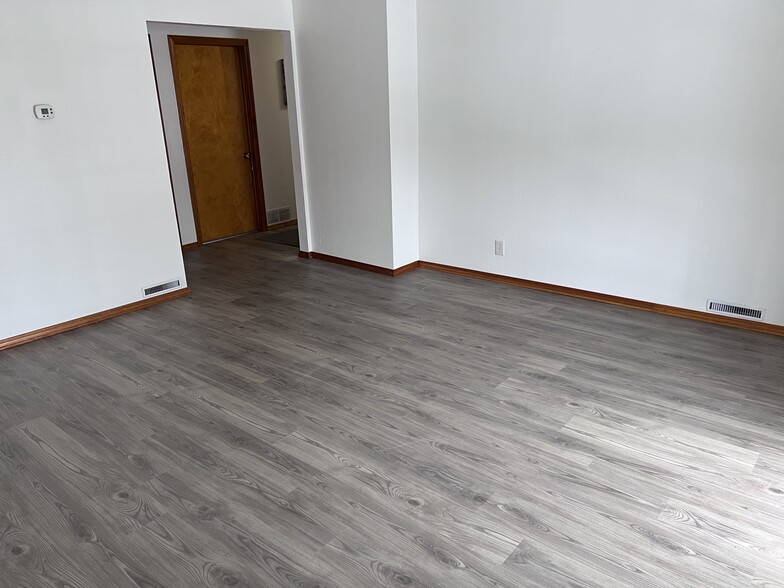 More Photos Of 318 Main St, Wampum Apartments For Sale