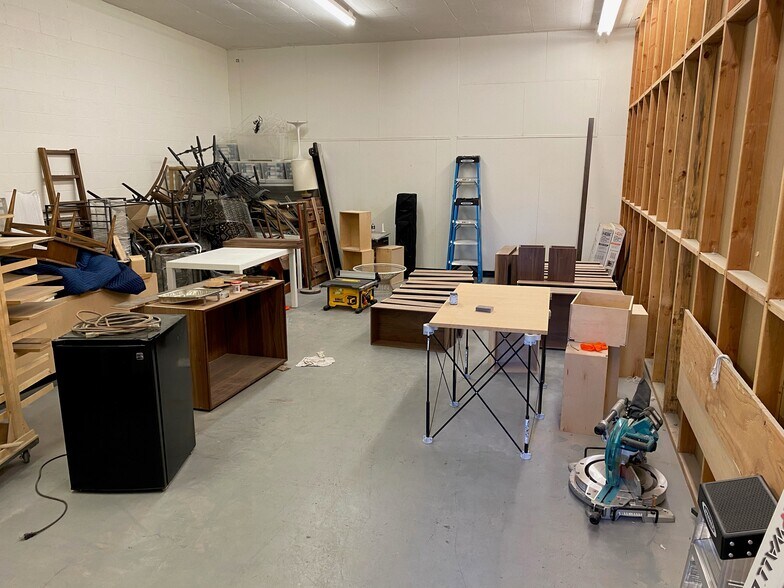 More Photos Of 14630 Titus St, Van Nuys Manufacturing For Lease