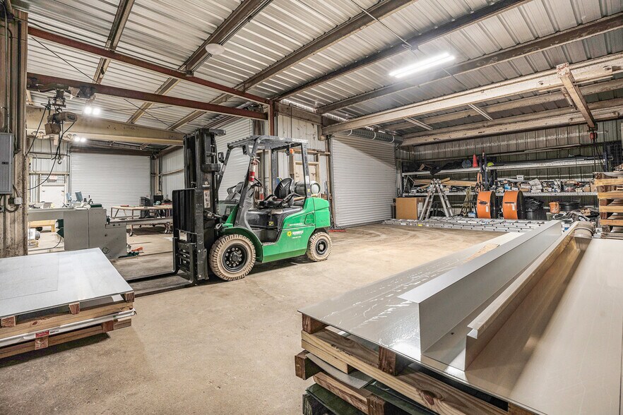 More Photos Of 6933 Olson Ln, Pasadena Service For Sale