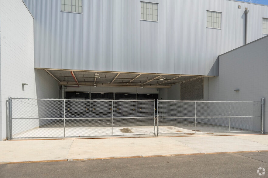 More Photos Of 153-44 S Conduit Ave, Jamaica Warehouse For Lease