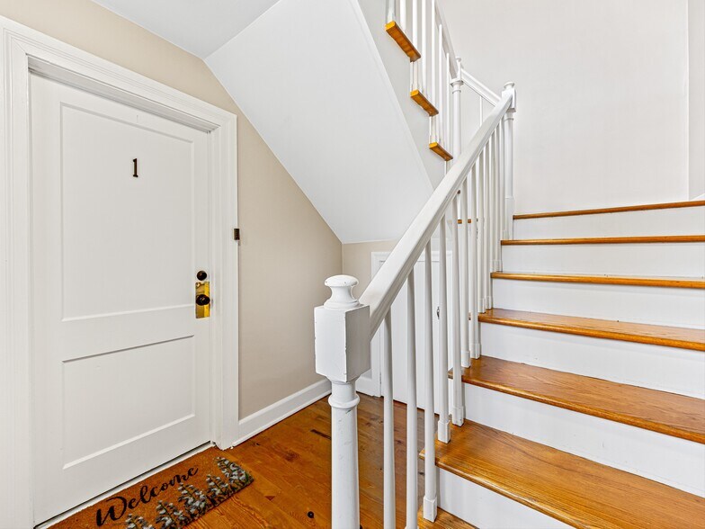 More Photos Of 1029 Patton St, Hendersonville Apartments For Sale