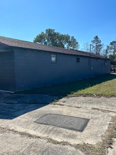 More Photos Of 205 E 16th St, Alma Office For Sale