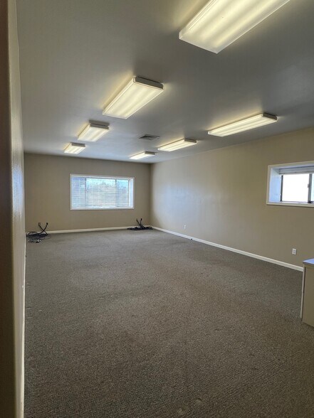 More Photos Of 64-705 Waikelehua Pl, Kamuela Industrial For Lease