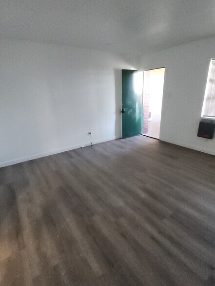 More Photos Of 1011 E 4th St, Reno Hotel For Sale