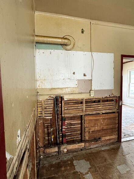 More Photos Of 791 Baldwin St, Waterbury Apartments For Sale