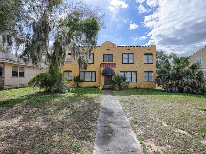 More Photos Of 426 E Citrus Ave, Eustis Apartments For Sale