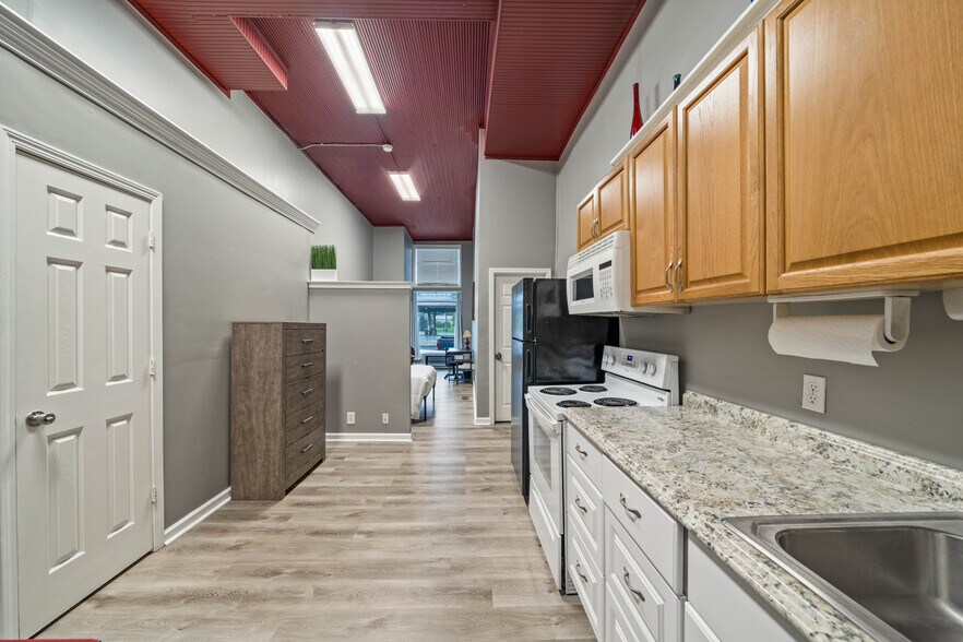 More Photos Of 614-616 Cherokee St, Leavenworth Apartments For Sale