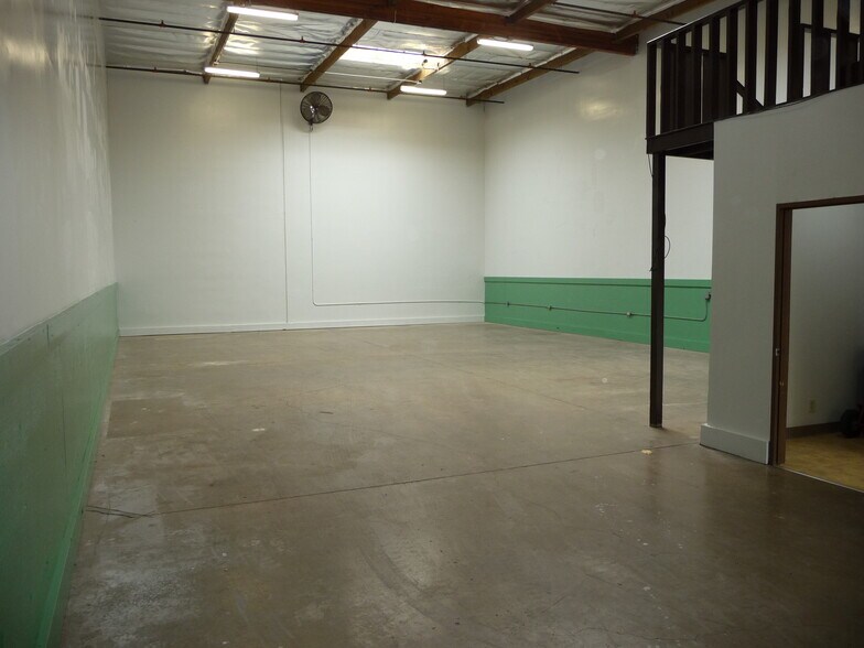 More Photos Of 96-1173 Waihona St, Pearl City Warehouse For Lease