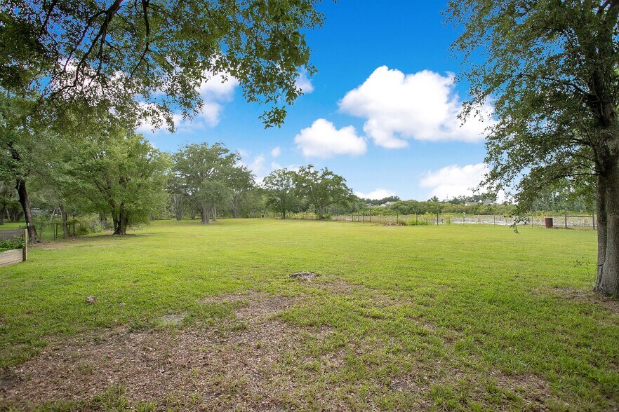More Photos Of 19616 Livingston Ave, Lutz Land For Sale