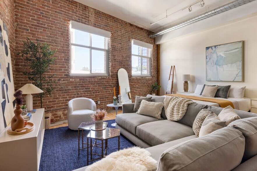 More Photos Of 500-530 Molino St, Los Angeles Office For Sale