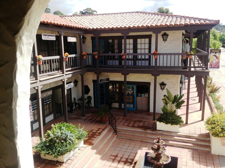 More Photos Of 2802 Juan St, San Diego Storefront Retail Office For Lease