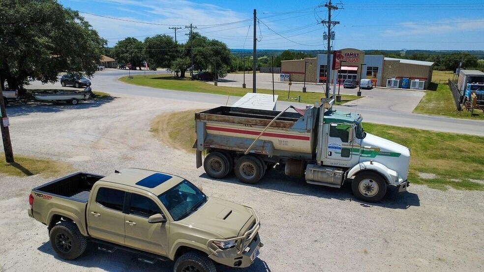 More Photos Of 5080-5090 Tin Top Rd, Weatherford Restaurant For Sale