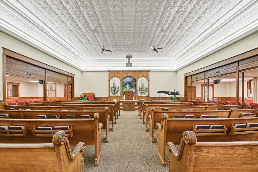 More Photos Of 206 Mill St, Middlebury Religious Facility For Sale