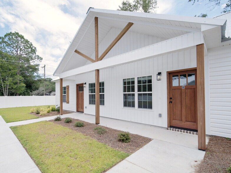 More Photos Of 515 Birch St, Adel Apartments For Sale