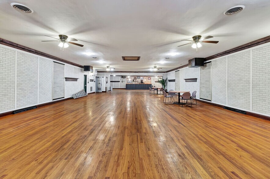 More Photos Of 315 2nd St, Morrow Lodge Meeting Hall For Sale