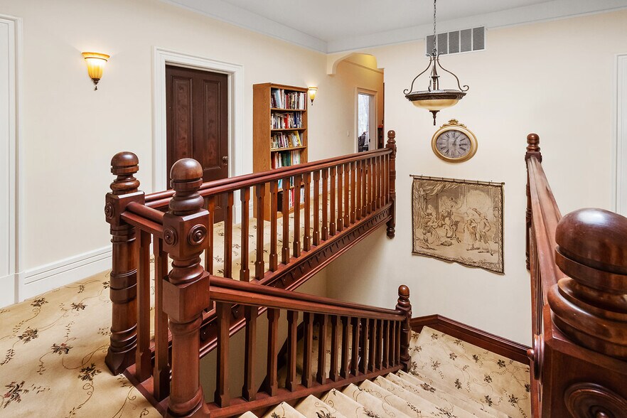 More Photos Of 333 G St, San Rafael Apartments For Sale