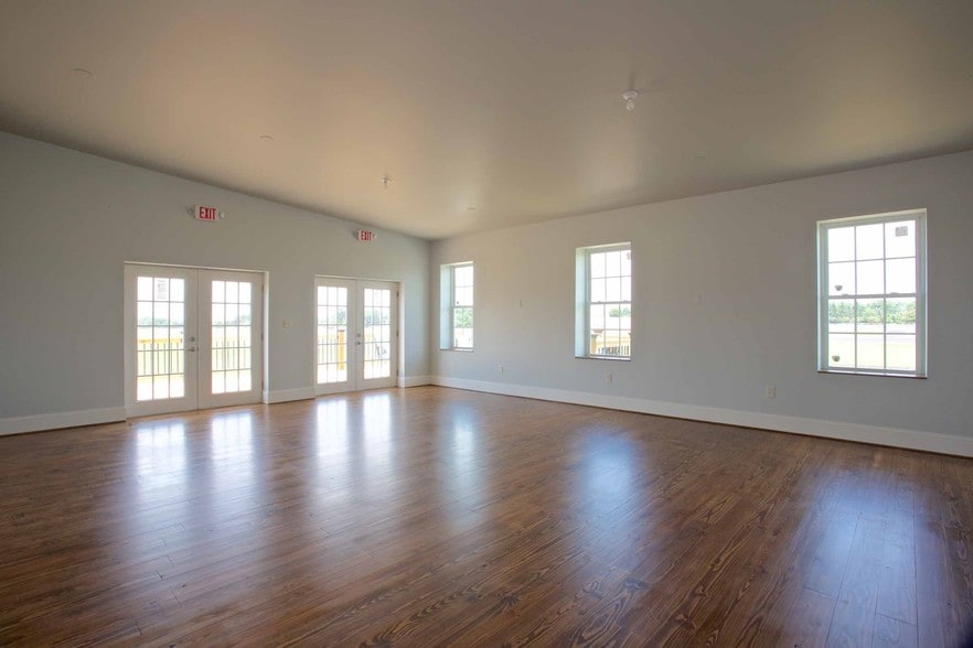 More Photos Of 40 Miler Ln, Greenville Industrial For Sale