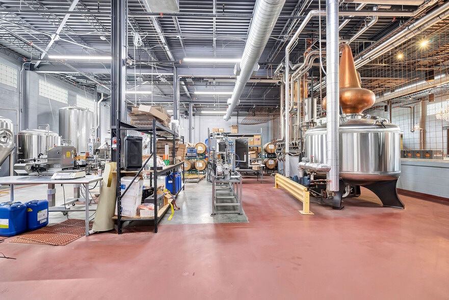 More Photos Of 3717 Jonlen Dr, Fairfax Flex For Sale