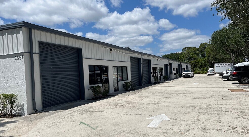 More Photos Of 3551 23rd Ave S, Lake Worth Warehouse For Lease