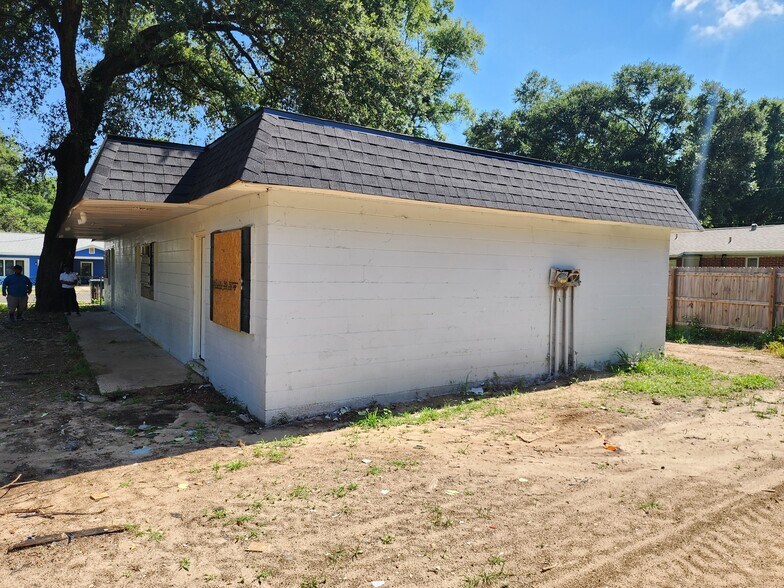 More Photos Of 3101 W Mallory St, Pensacola Apartments For Sale
