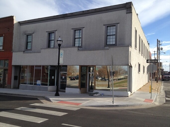 More Photos Of 420 S Campbell Ave, Springfield Storefront Retail Residential For Sale